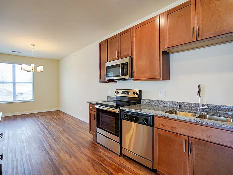 1270 Stonewood Xing — Photo 20