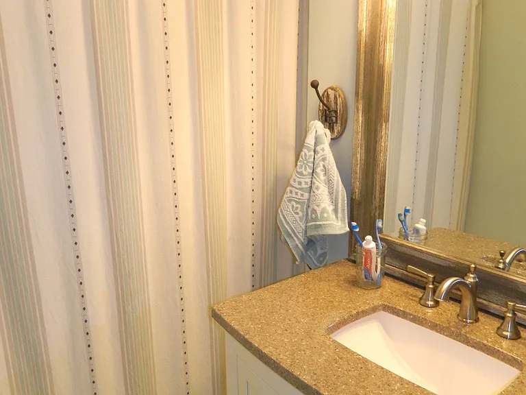 744 McClure Dr — Photo 34