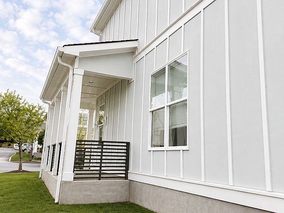 4th image of 758 Cottage Park Dr