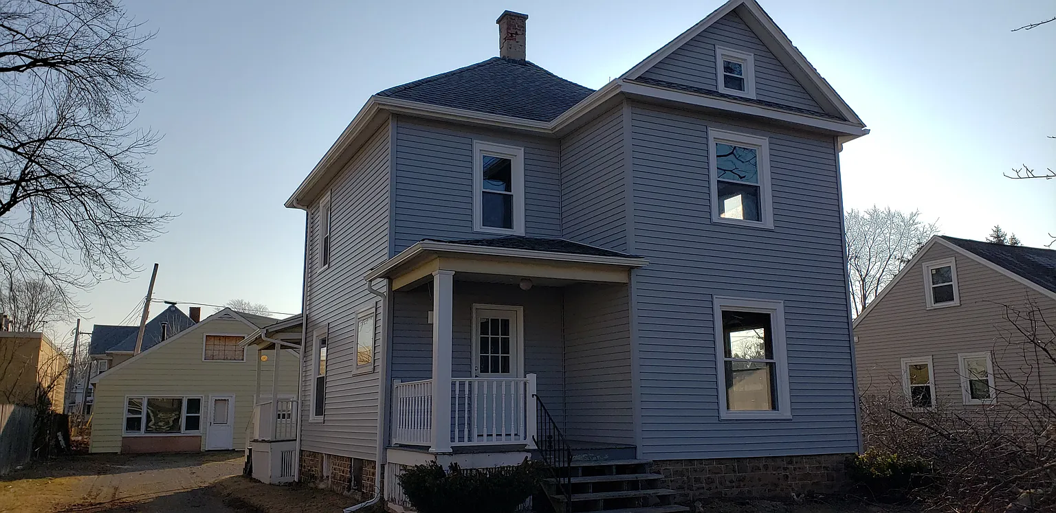 2747 West Ave photo 1