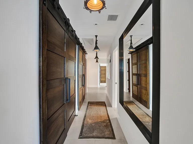 17301 Biscayne Blvd — Photo 31