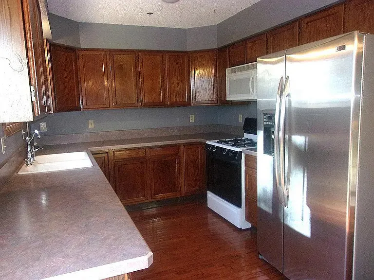 2525 Sunstone Dr — Photo 4