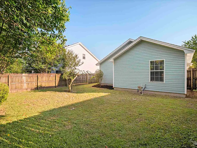 3510 Silvertree Ln — Photo 56