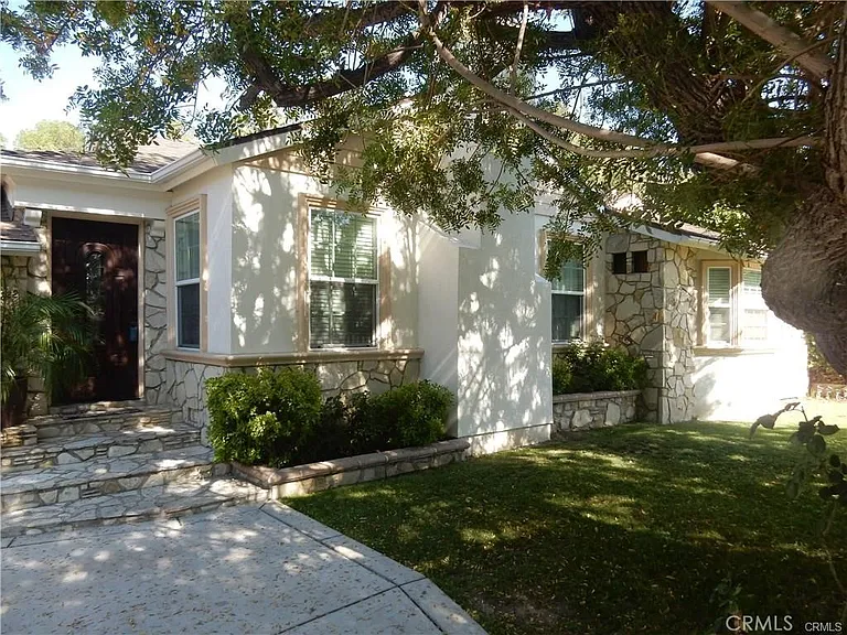 5322 Don Pio Dr — Photo 2