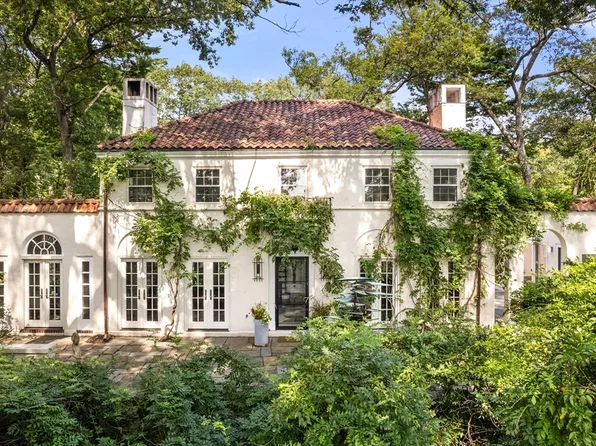 120 Collins Rd, Newton, MA 02468