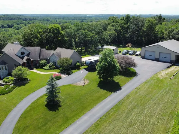 6822 S Nelson Rd, Brodhead, WI 53520