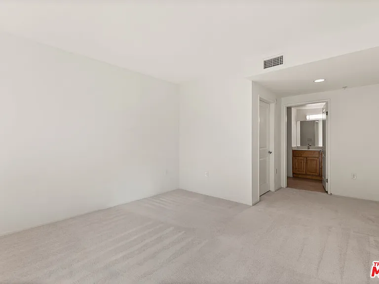 267 S San Pedro St #213 — Photo 25