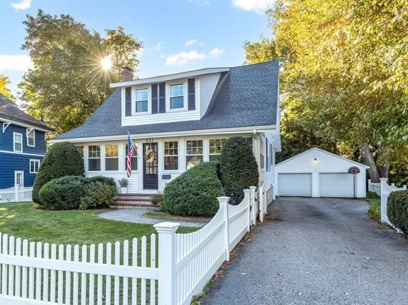 533 Chestnut St, Needham, MA 02492