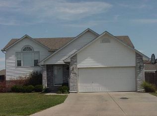 2718 Rutland Ln, Augusta, KS 67010