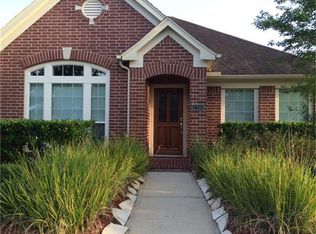 2303 Echo Harbor Dr, Pearland, TX 77584