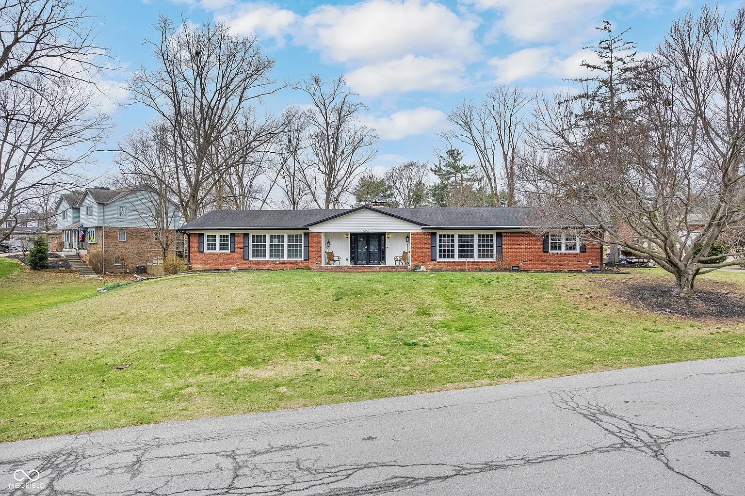 8853 Briarclift Rd photo 1