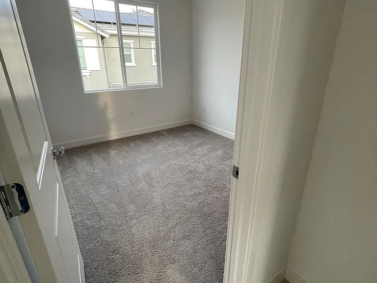 278 E Lawson Ave — Photo 10