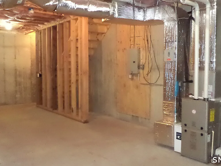 33 Maple Ave #A — Photo 24