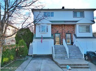 10 Row Pl, Staten Island, NY 10312