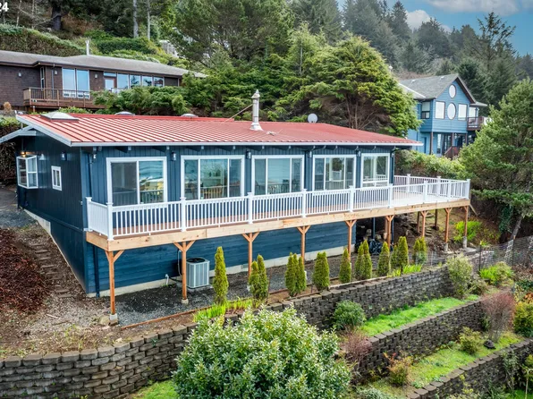 192 Reeves Cir, Yachats, OR 97498