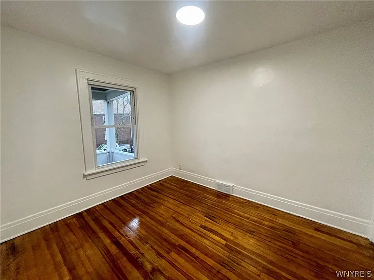 434 23rd St #UPPER — Photo 16