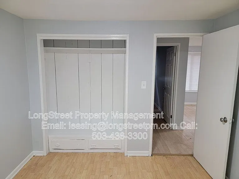 350 SE Lilly Ave #4 — Photo 10