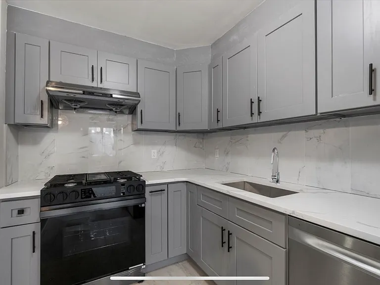 104 Maple Ave #2 — Photo 1