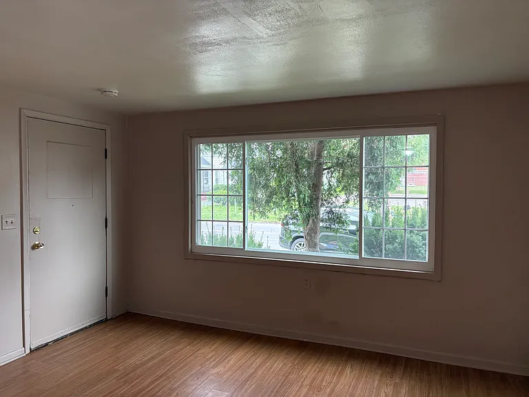 818 Park St #1 — Photo 2