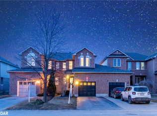 20 Villers St, Barrie, ON L4N0X2