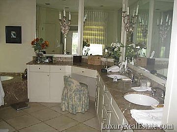 2nd image of 4900 Westridge Ave APT 14