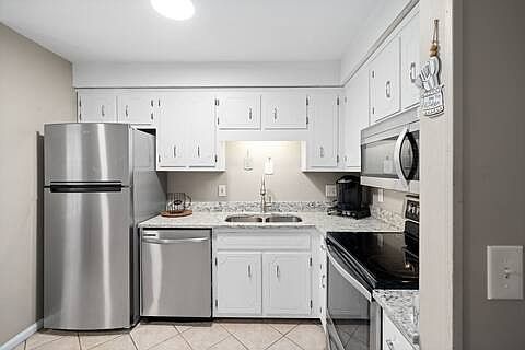 4th image of 2311 Raleigh Ct