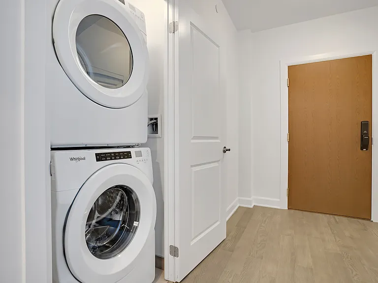 3240 William Coltson Ave — Photo 116