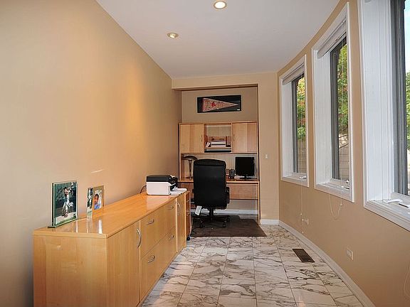 2nd image of 468 N Canal St #Th