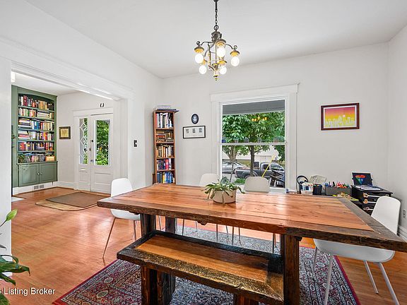 5th image of 1628 Fernwood Ave