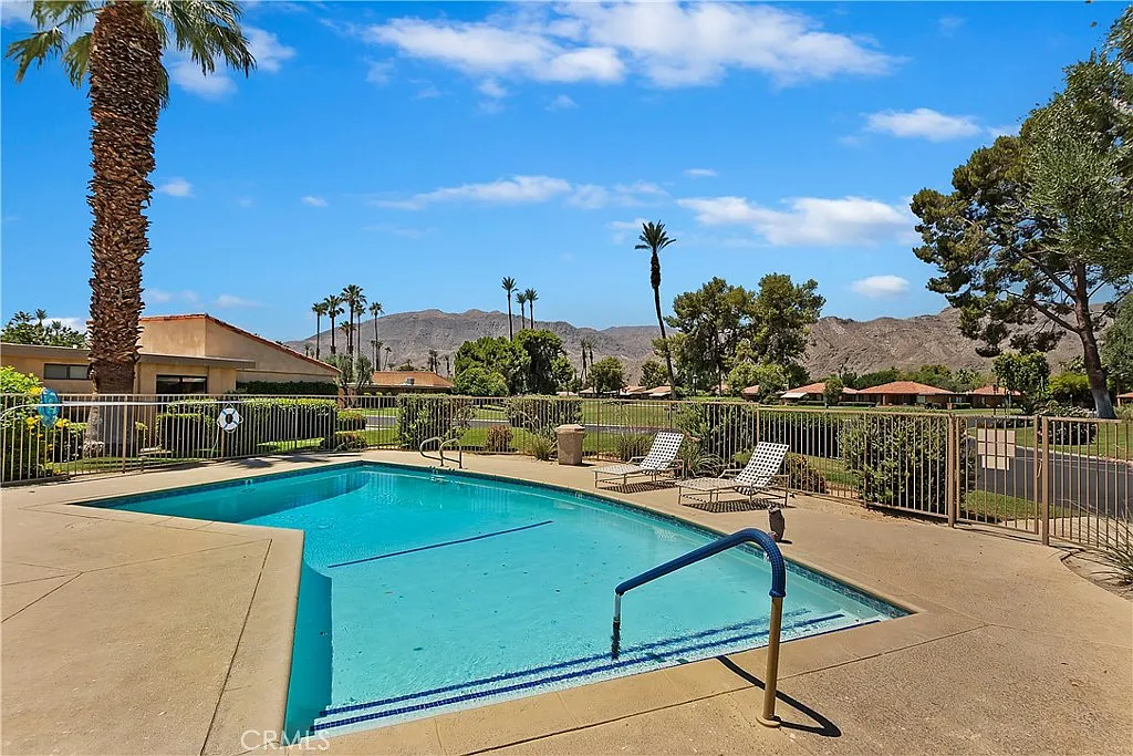 3 bed, 1700 sqft, $6,800 — Photo 4