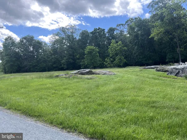 151 Clapsaddle Rd, Gettysburg, PA 17325