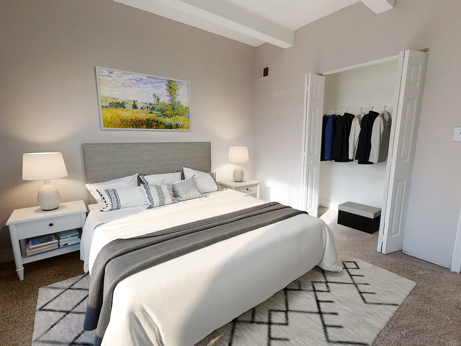 Rosala West Apartments — Photo 4