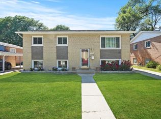 12208 S Lawndale Ave, Alsip, IL 60803