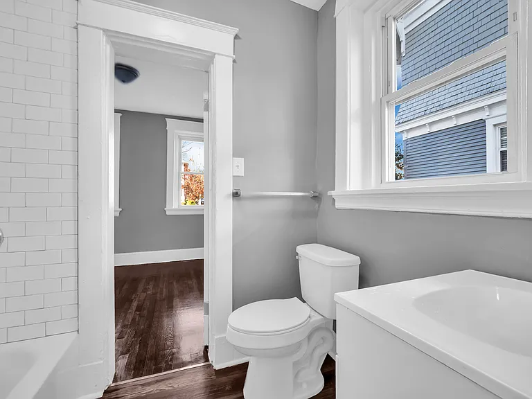 2419 Barton Ave #5 — Photo 11
