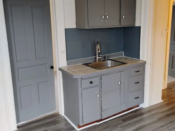 3335 N 12th St, Milwaukee, WI 53206