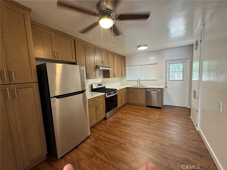 15226 Normandie Ave #B — Photo 3