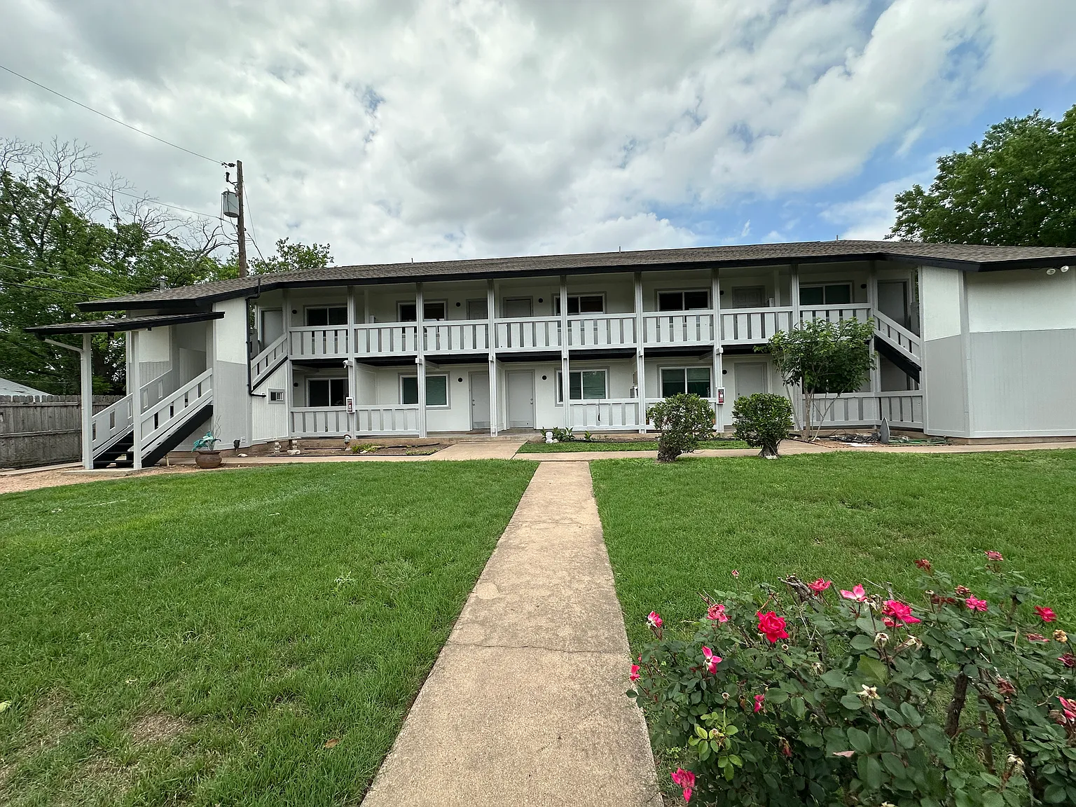 10810 Newmont Apartments LLC — Photo 4