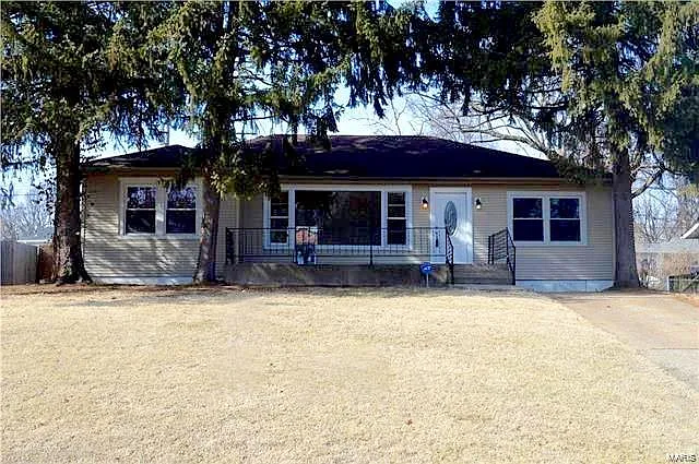 29 Lakewood Dr photo 1