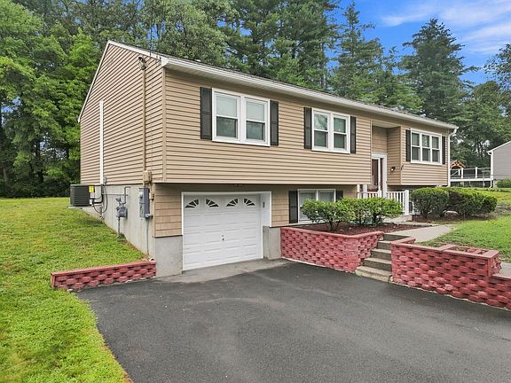 2nd image of 6 Penobscot Road