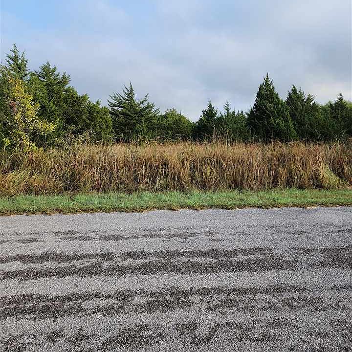 2nd image of NE Welch Rd