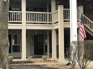 506 Oak Ridge Trails Ct, Ballwin, MO 63021