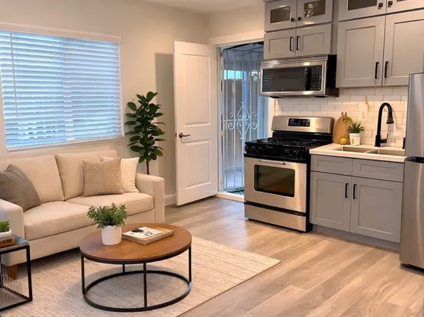 1900 Iris Way, Escondido, CA 92027