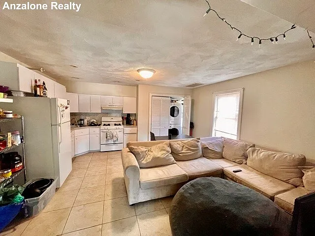 10 Harris St #3 — Photo 3