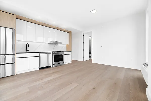 Rented by REAL New York | media 24