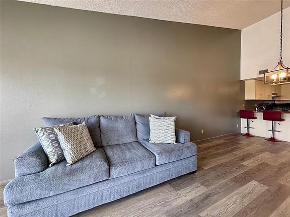 5th image of 4510 EL CONQUISTADOR PARKWAY #204
