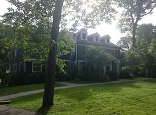 88 Laurel Rd, Brookline, MA 02467