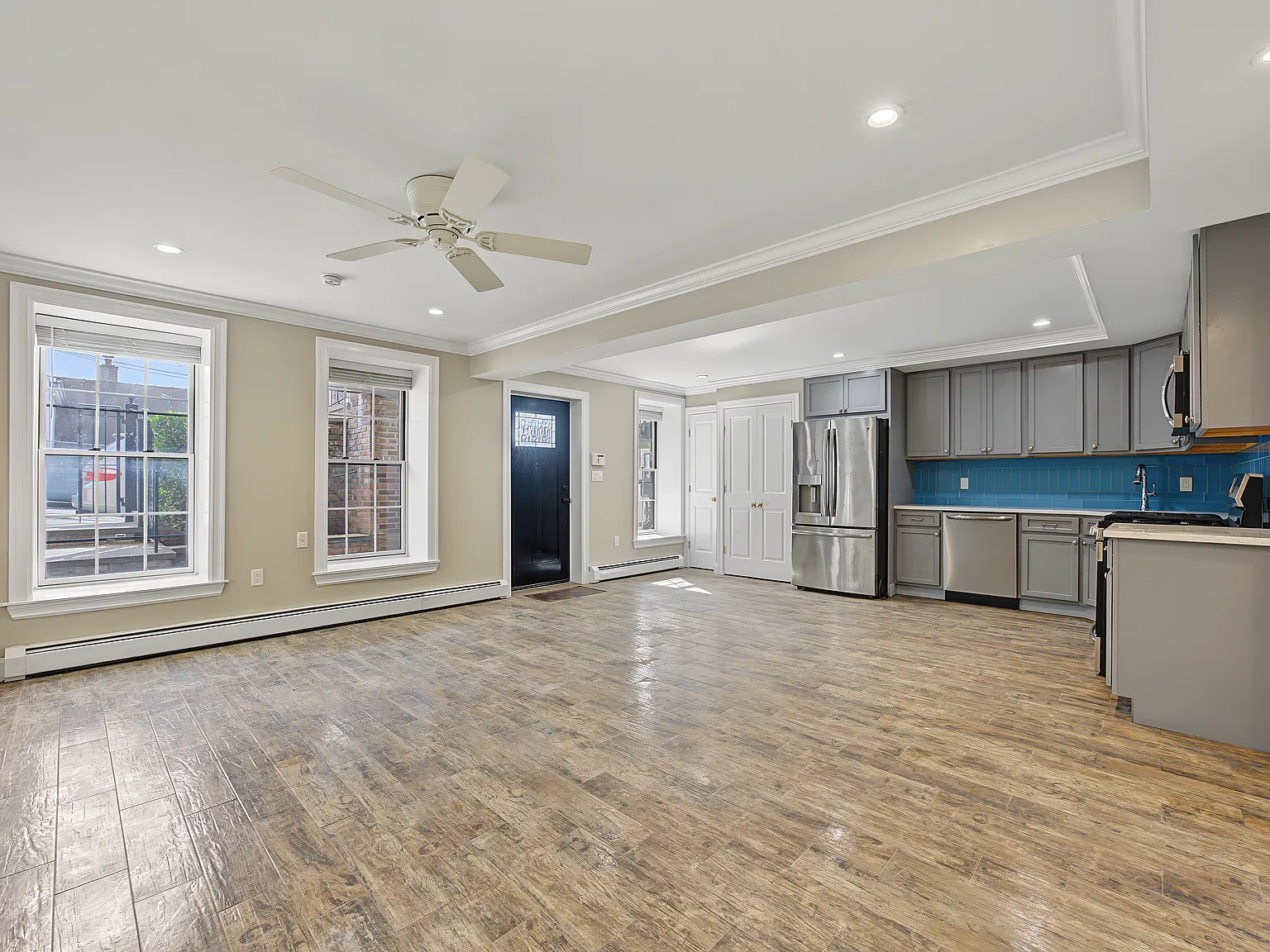2 bed, 1000 sqft, $2,800 — Photo 2
