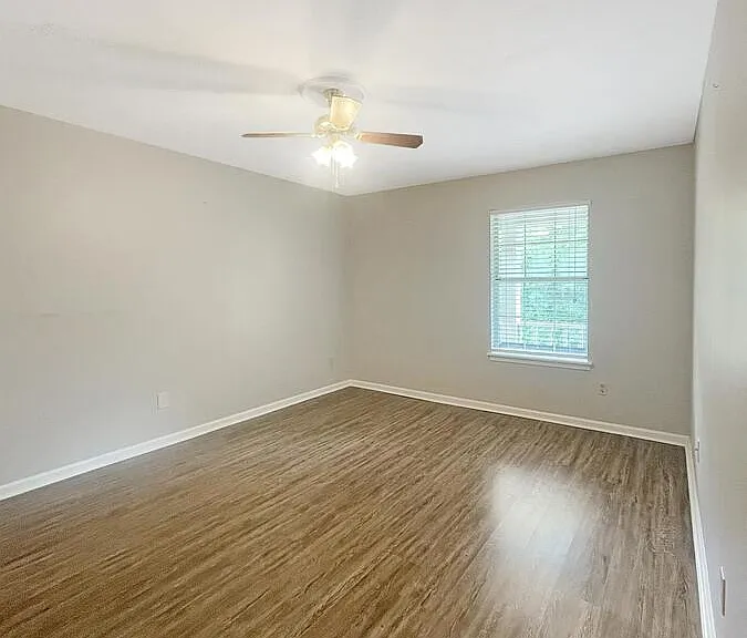 1813 Hackberry Ln #10 — Photo 7