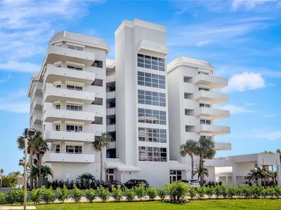9790 Gulf Shore Dr APT 104, Naples, FL, 34108