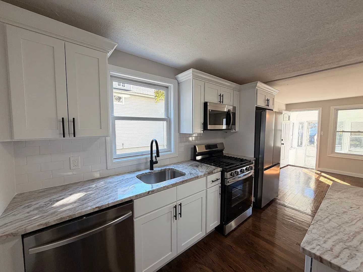 39 Webb St — Photo 2